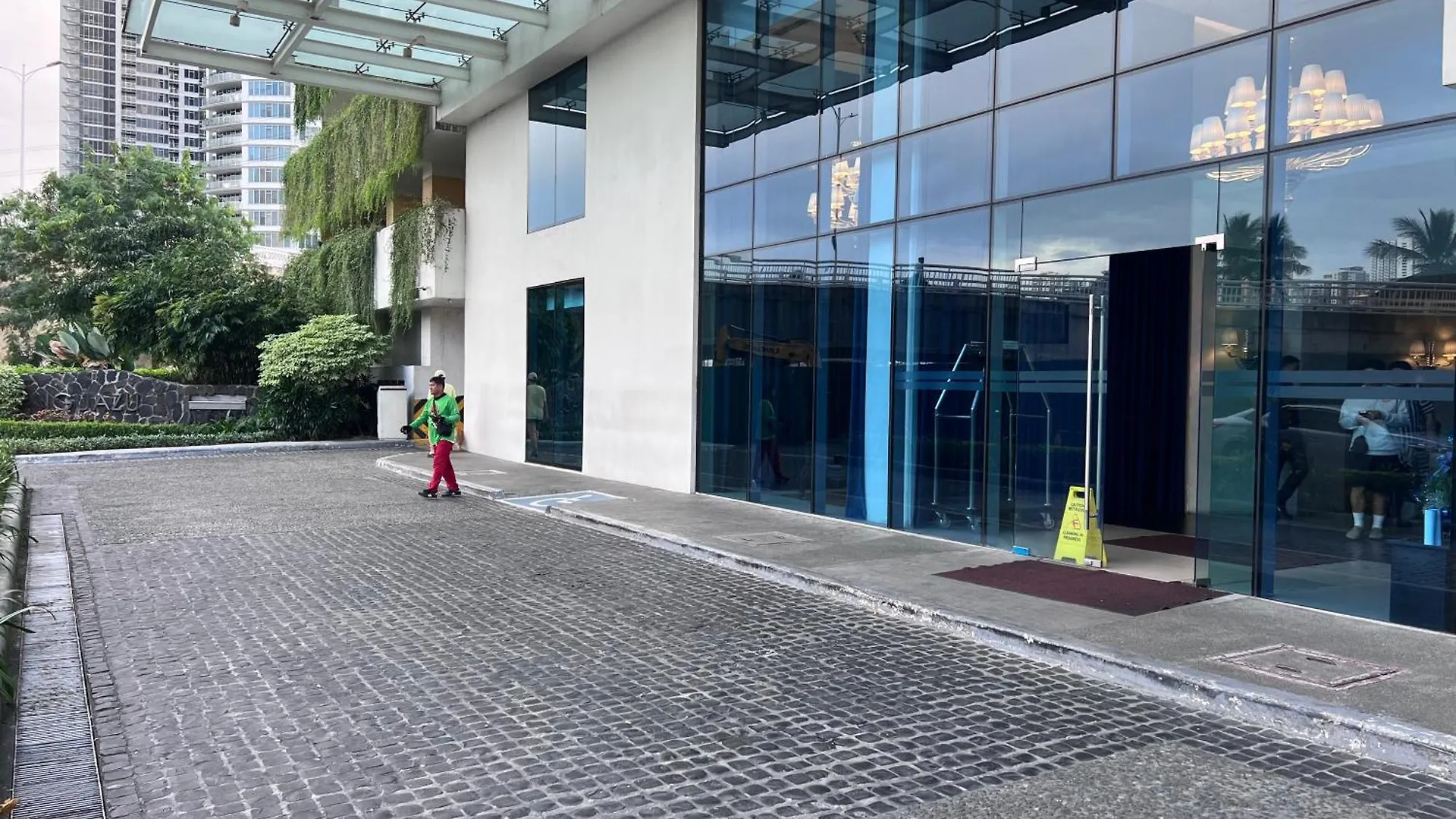 Acqua Private Residences - Iguazu Tower, Mandaluyong - Makati Philippines